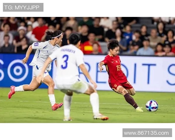 中国与乌兹别克足球比赛精彩回放分析与战术解读